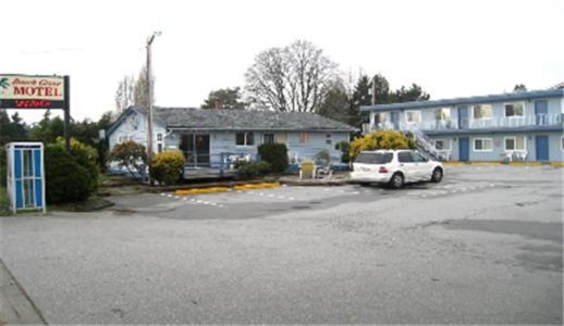 Beach Grove Motel Тсовассен Экстерьер фото