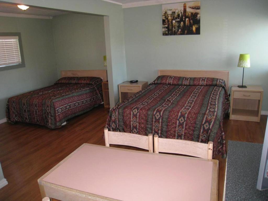 Beach Grove Motel Тсовассен Номер фото